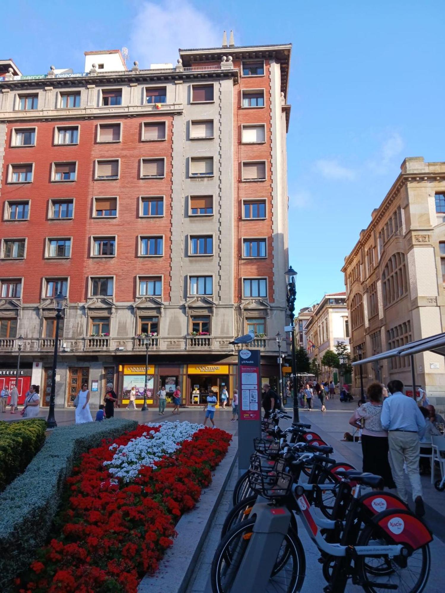דירות Bonito Piso En Gijon Centro Playa מראה חיצוני תמונה